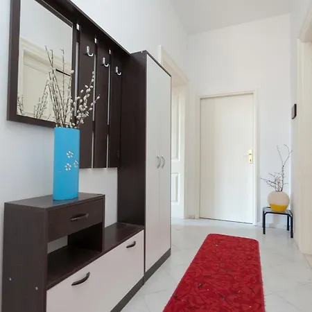 Red Coral Apartment
